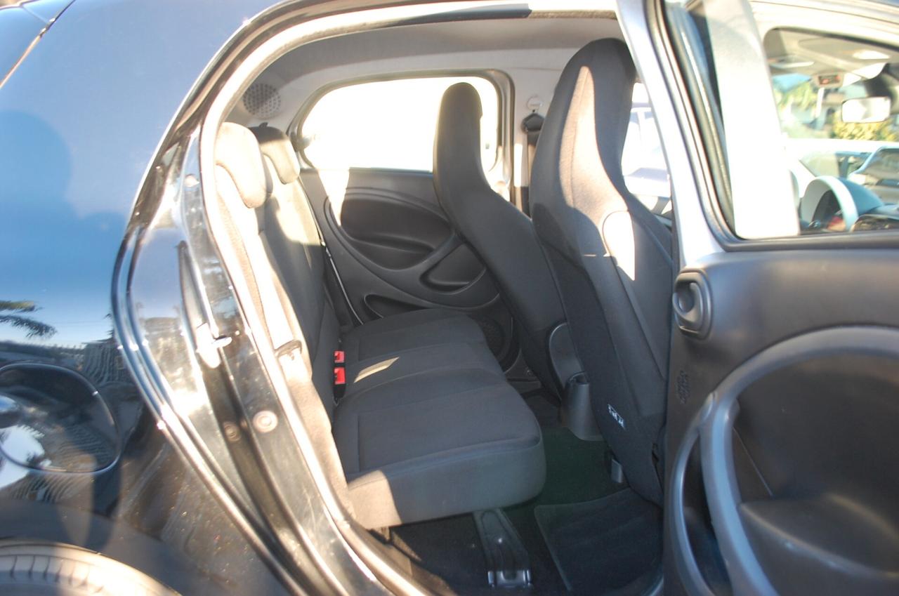 Smart ForFour 1.0 Urban 71CV Lega Clima USB