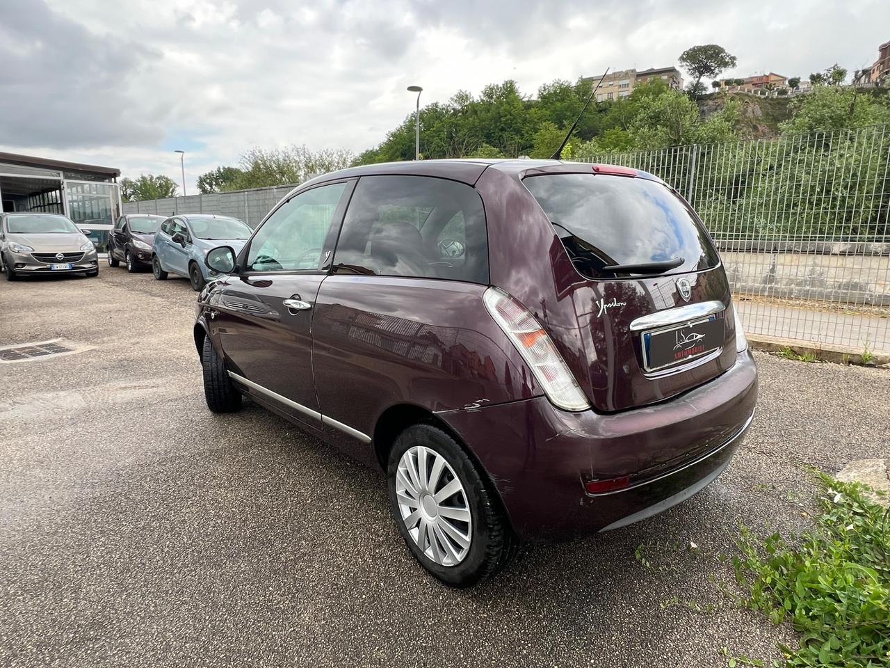 Lancia Ypsilon 1.3 MJT 75 CV Elle