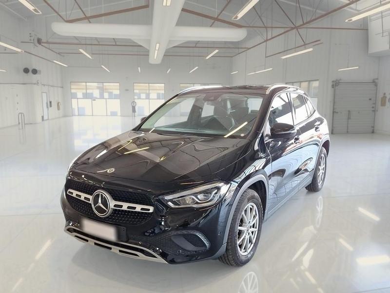 MERCEDES-BENZ GLA 200 d Automatic Business Extra