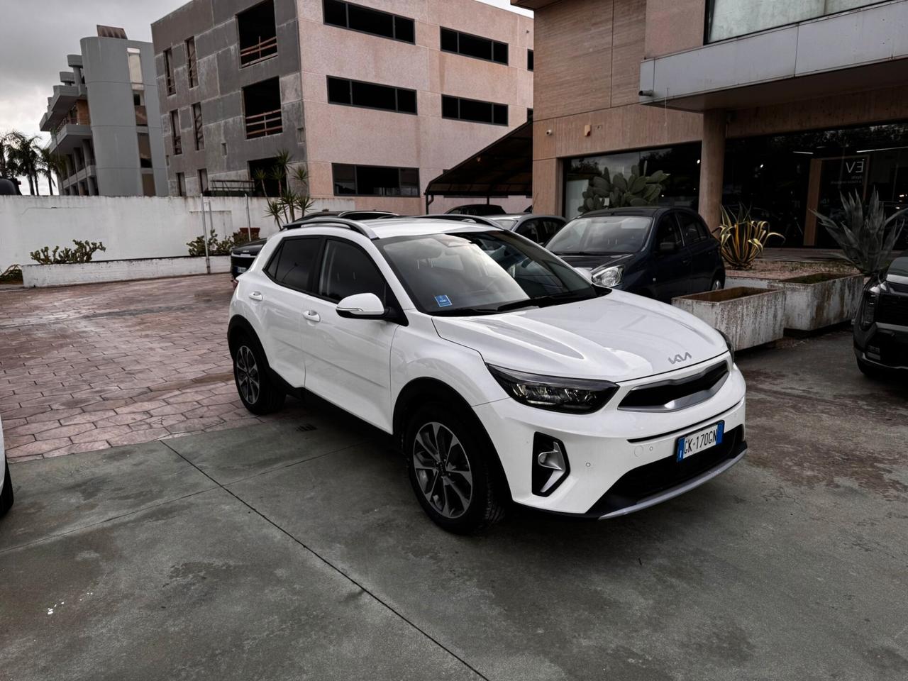 KIA STONIC 1.0 MHEV STYLE 2023 RETROCAMERA E SENSORI