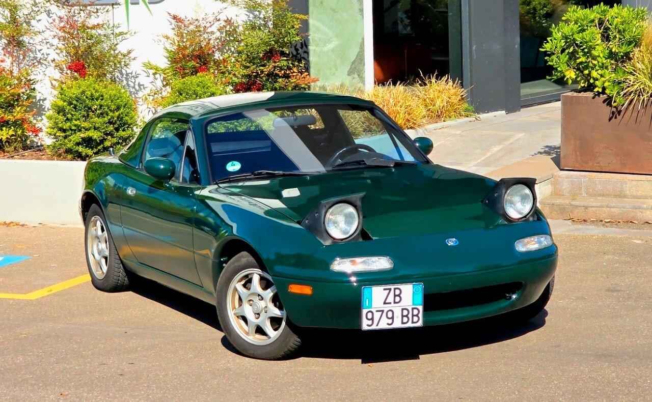 Mazda MX-5 1.8i 16V cat