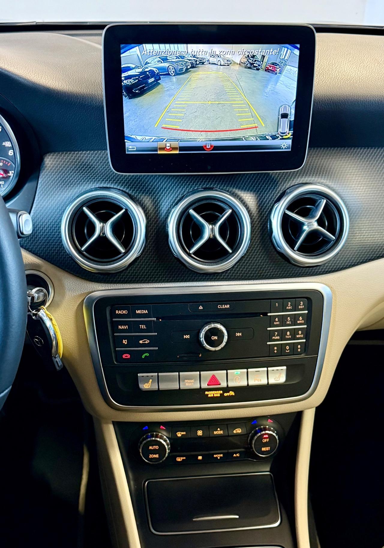 Mercedes-benz GLA 180 180d Automatic Premium