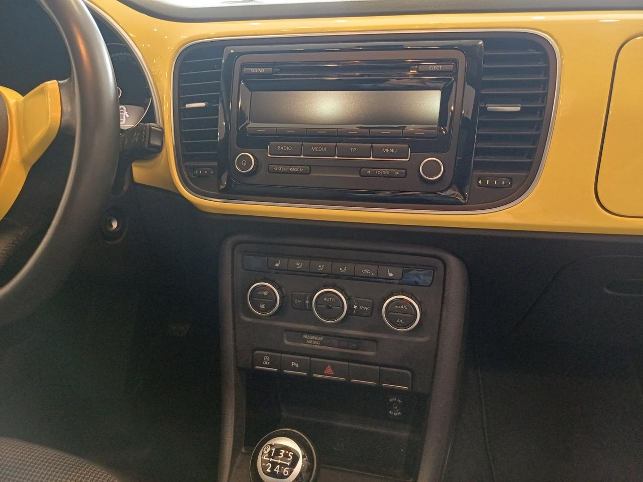 Volkswagen Maggiolino 1.2 TSI Design adatta a neopatentati