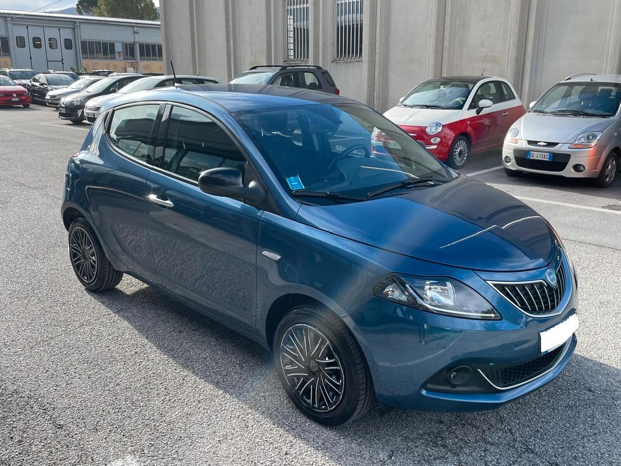 Lancia Ypsilon 1.0 Hybryd Gold - NEOPATENTATO