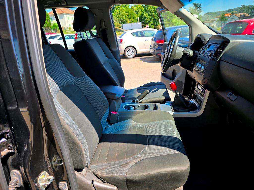 Nissan Navara 2.5 dCi 190CV "LE"
