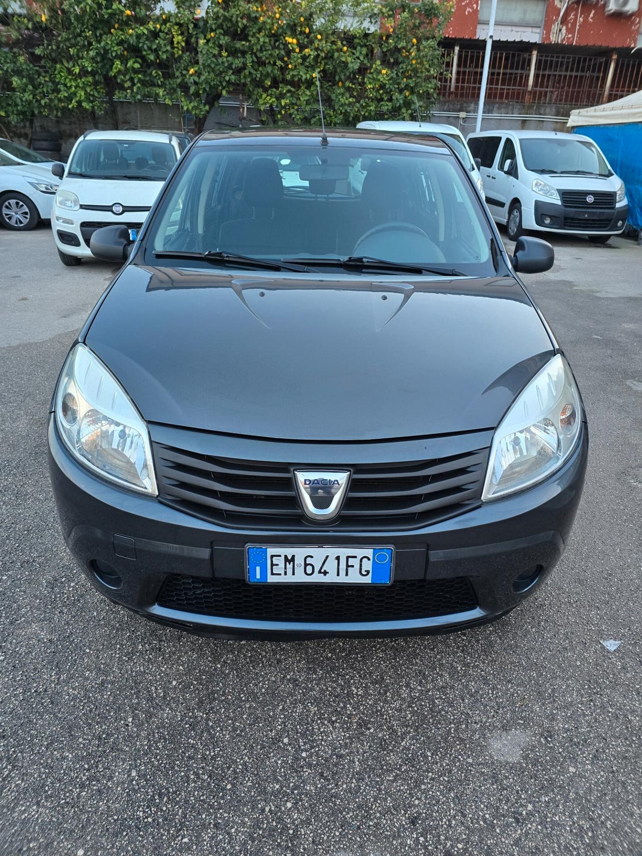 Dacia Sandero 1.2 16V GPL 75CV Embleme