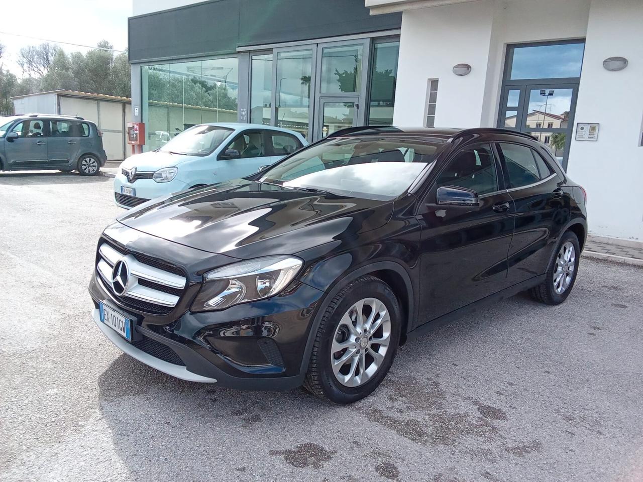 MERCEDES GLA 200D PREMIUM MAN MY14 5P
