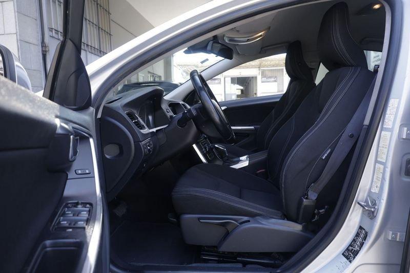 Volvo S60 Volvo S60 D3 Geartronic R-design Momentum 100KW ANNO 2014