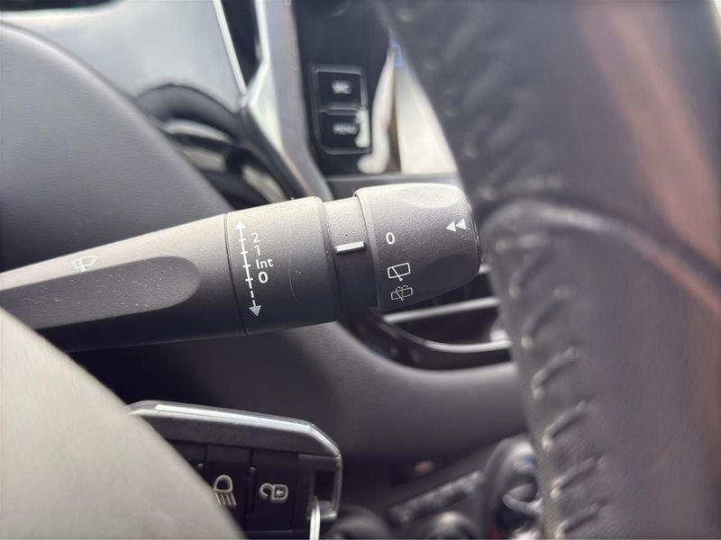 Peugeot 208 208 5p 1.2 PTech 82cv Active