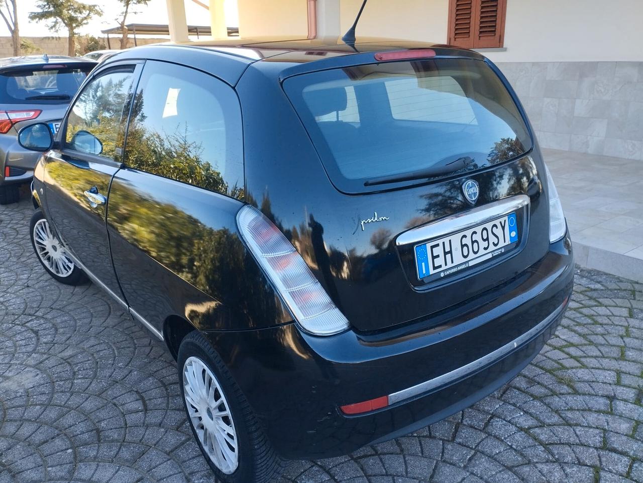 Lancia Ypsilon Unica