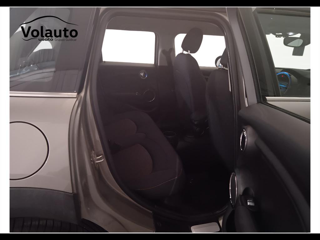 MINI Mini IV F55 2018 5p - Mini 5p 1.5 Cooper D Business XL