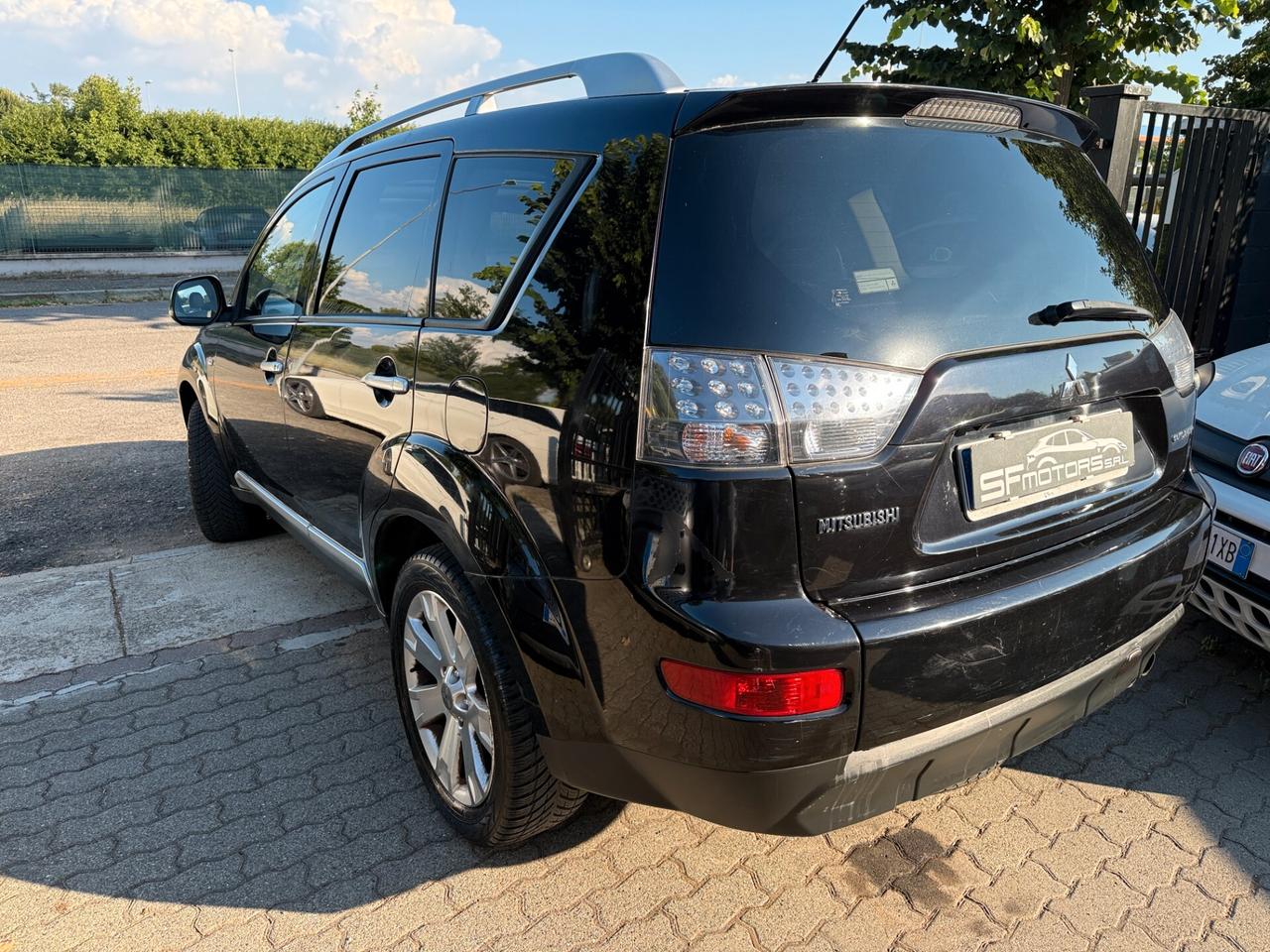 Mitsubishi Outlander 2.2 DI-D Instyle 7 p.ti DPF