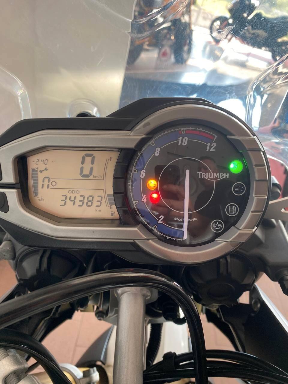 Triumph Tiger 800