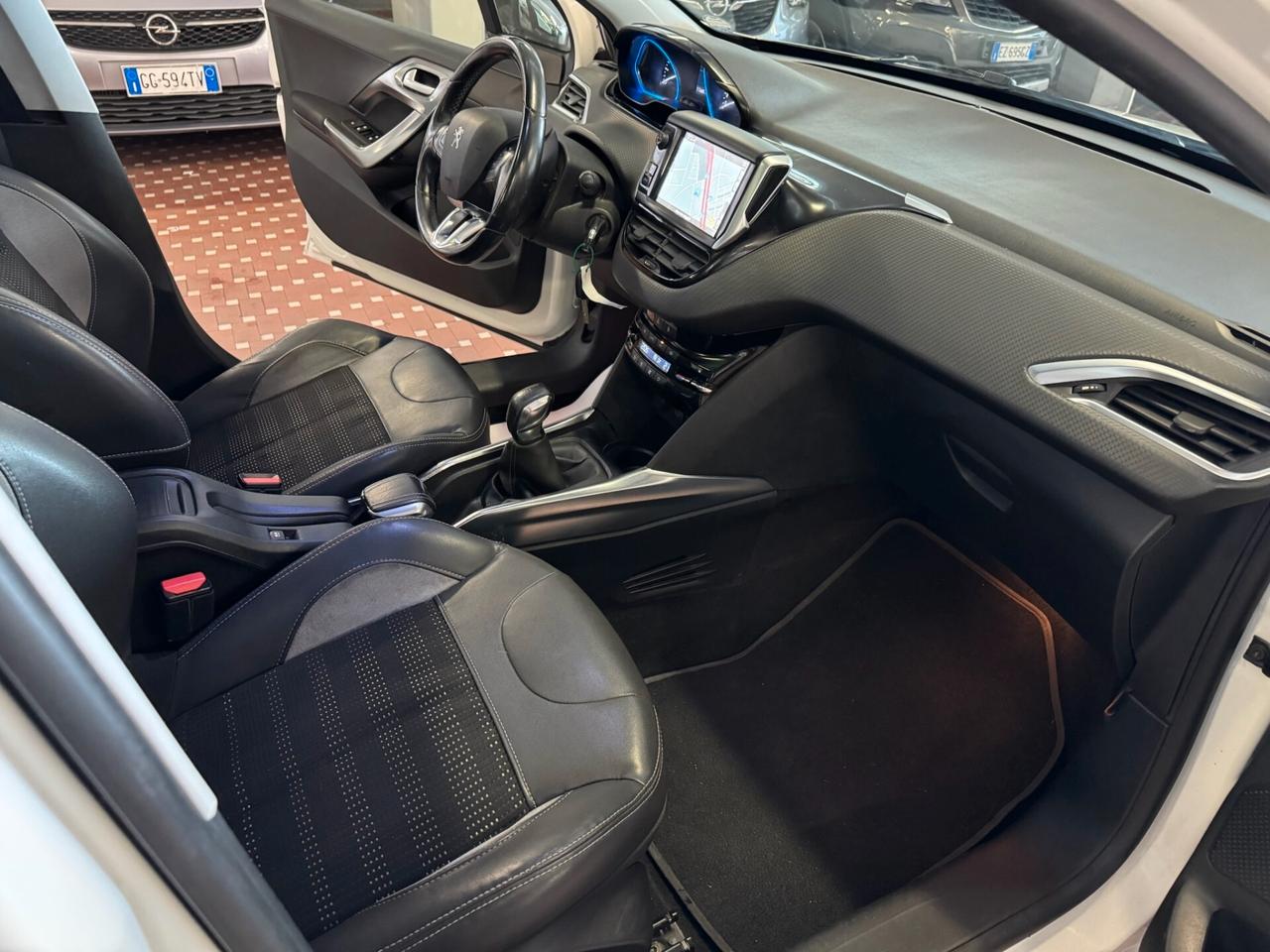 Peugeot 2008 1.2 VTi 82CV Allure NEOPATENTATI - FINANZIABILE