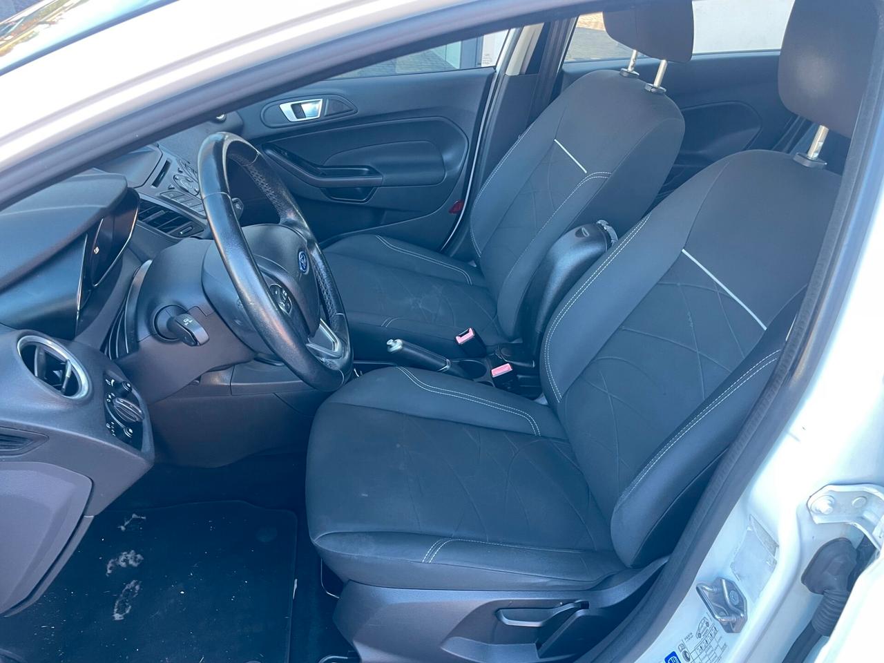 Ford Fiesta 1.5 TDCi 75CV 5 porte Business