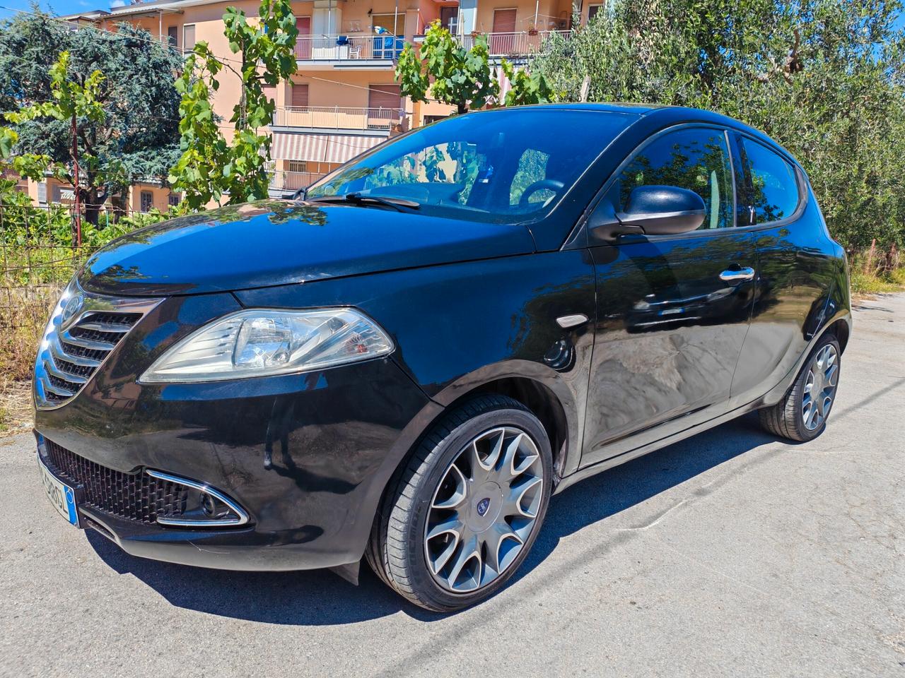 Lancia Ypsilon 1.3 MJT MOTORE BRILLANTE
