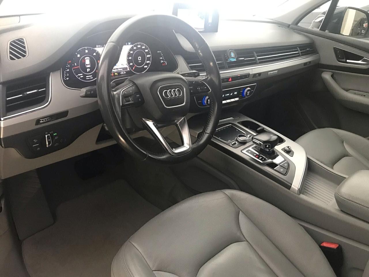 Audi Q7 3.0 TDI S-LINE quattro tiptronic 12/2017