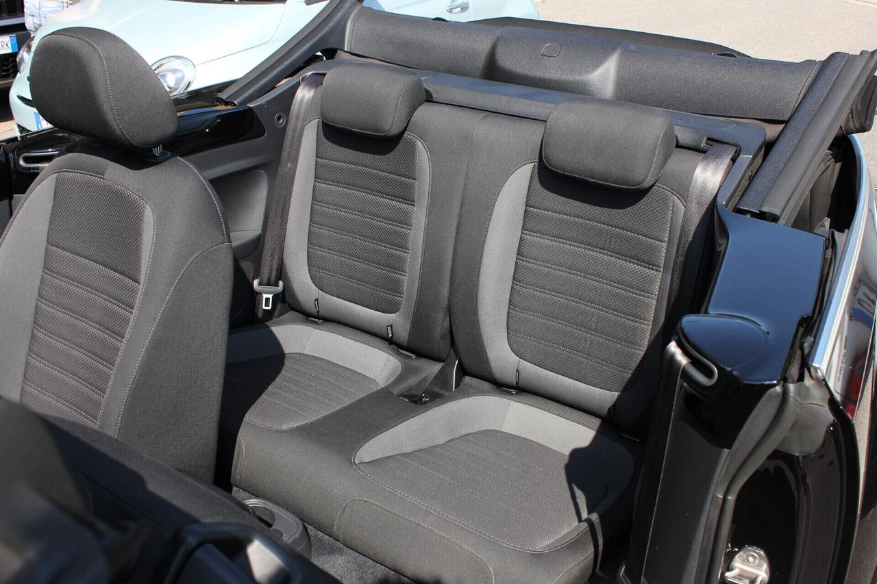 Volkswagen Maggiolino Cabrio 1.4 TSI R-LINE DSG FARI A LED - TAGLIANDI UFFICIALI!