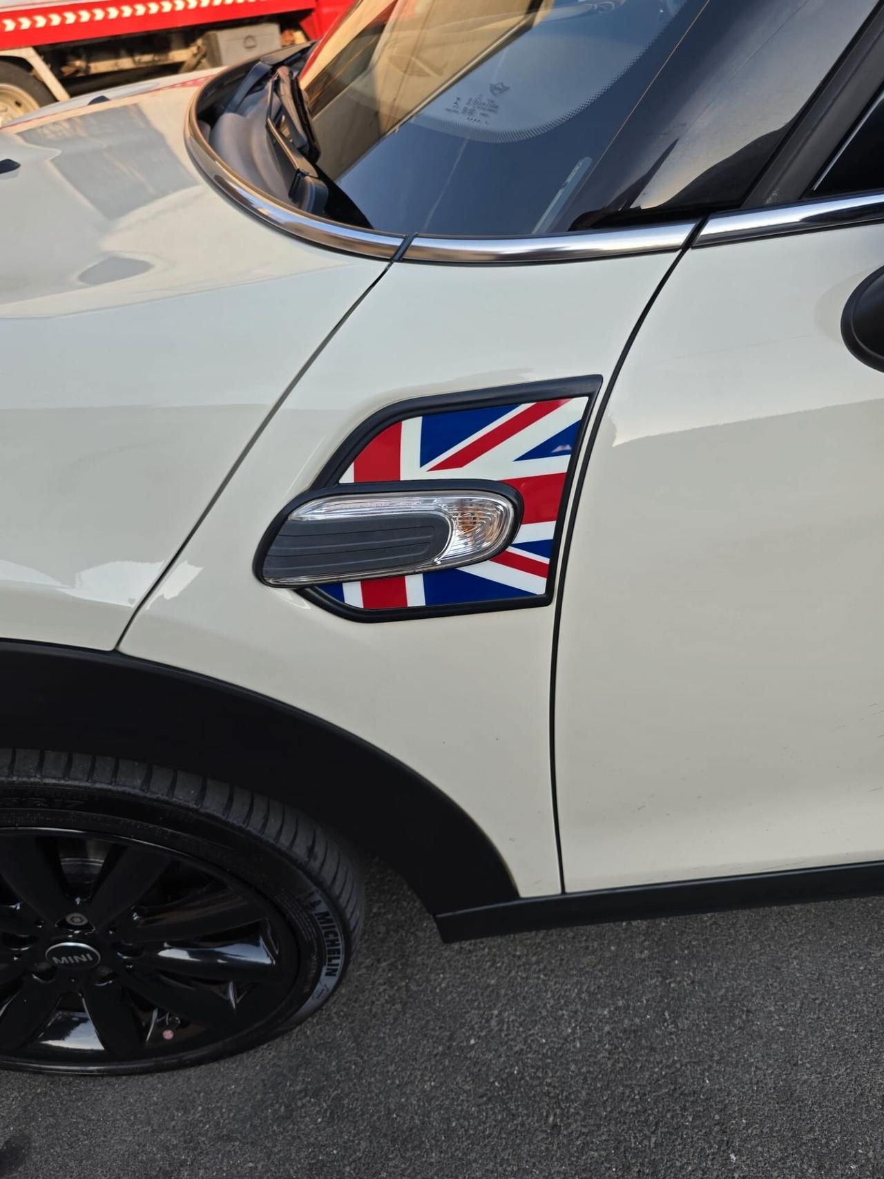 Mini Cooper d 1.5 116cv full perfetta tutta tagliandata casa madre accetto permute