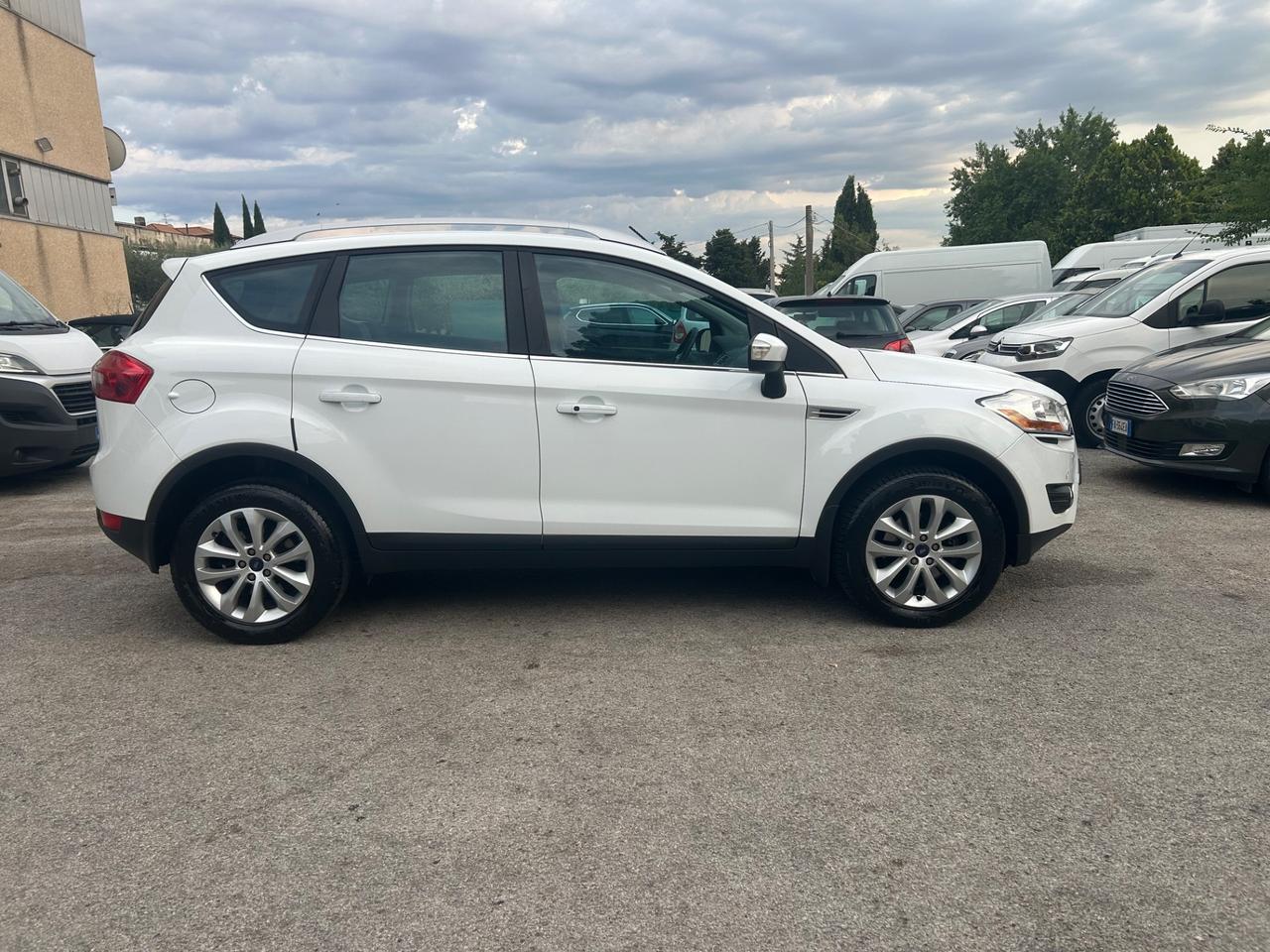 Ford Kuga 2.0 TDCi 4WD Gancio Traino 100000km