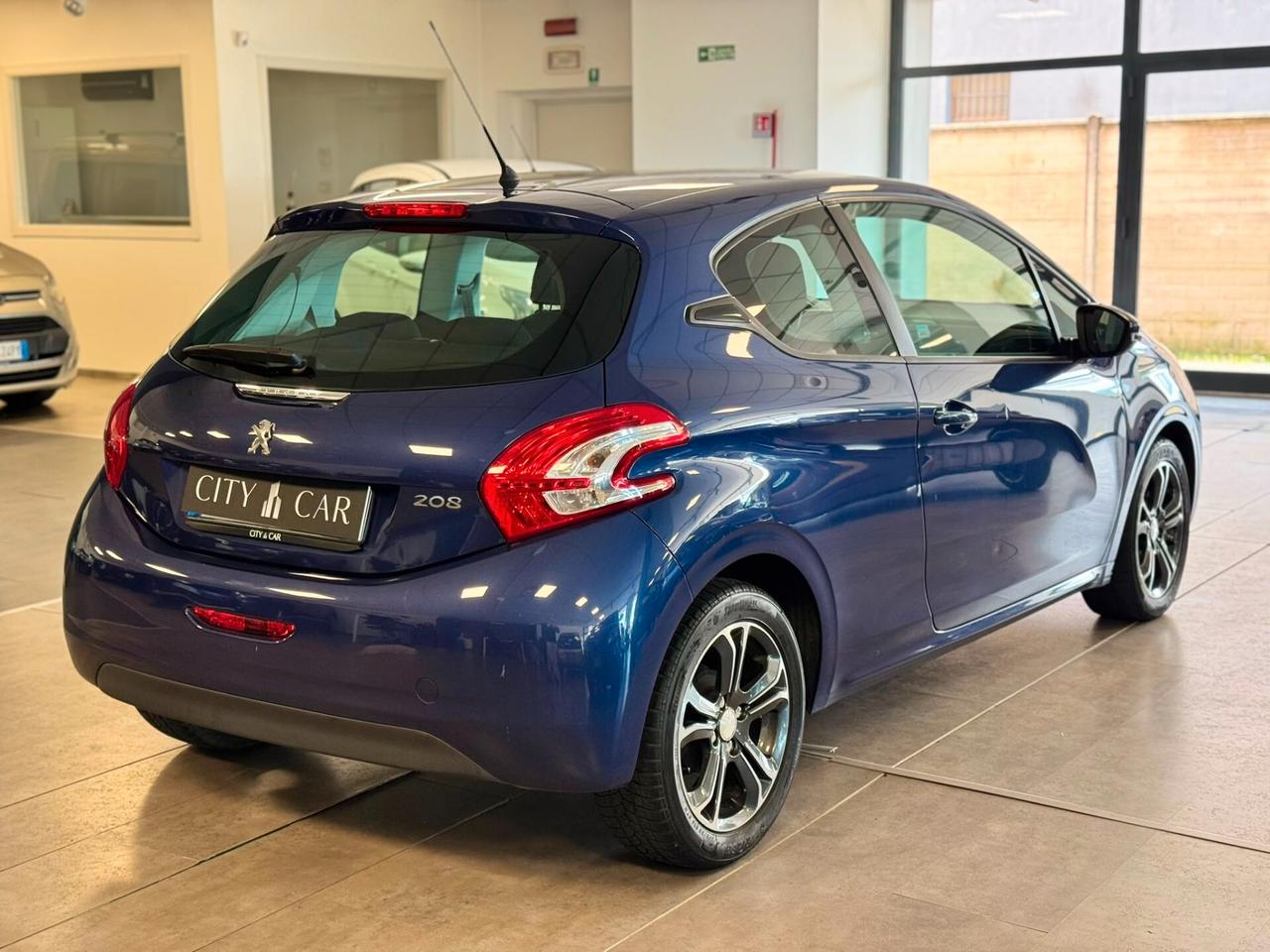 Peugeot 208 1.4 HDi 68 CV 3 porte Allure non e predisposta della cinghia a bagno d'olio