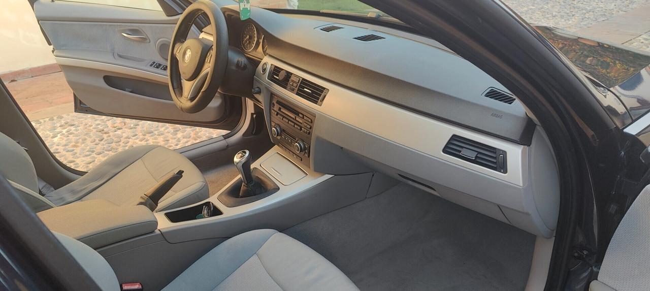 Bmw 320 320d cat Touring Attiva