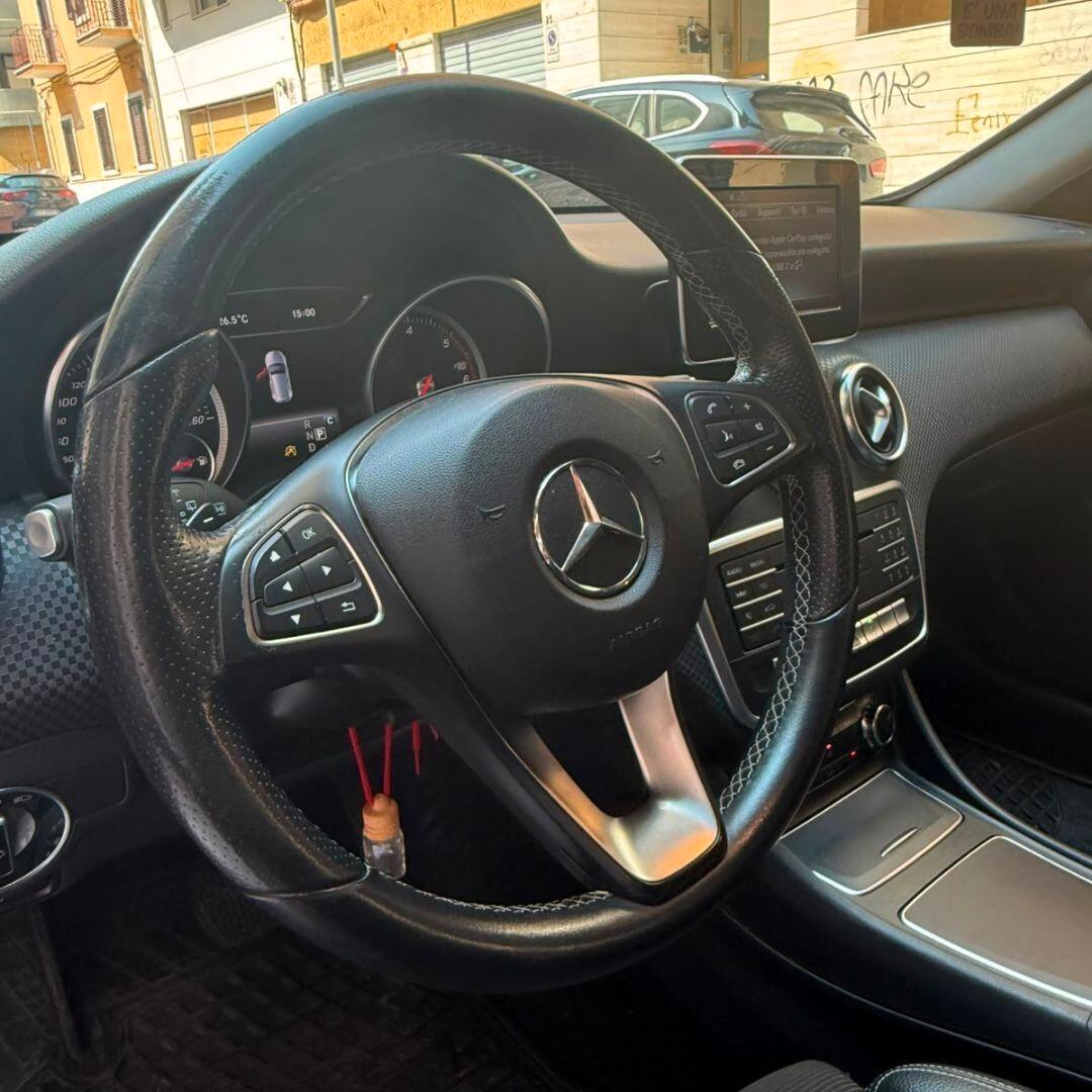 Mercedes A 180d Aut - 109 CV