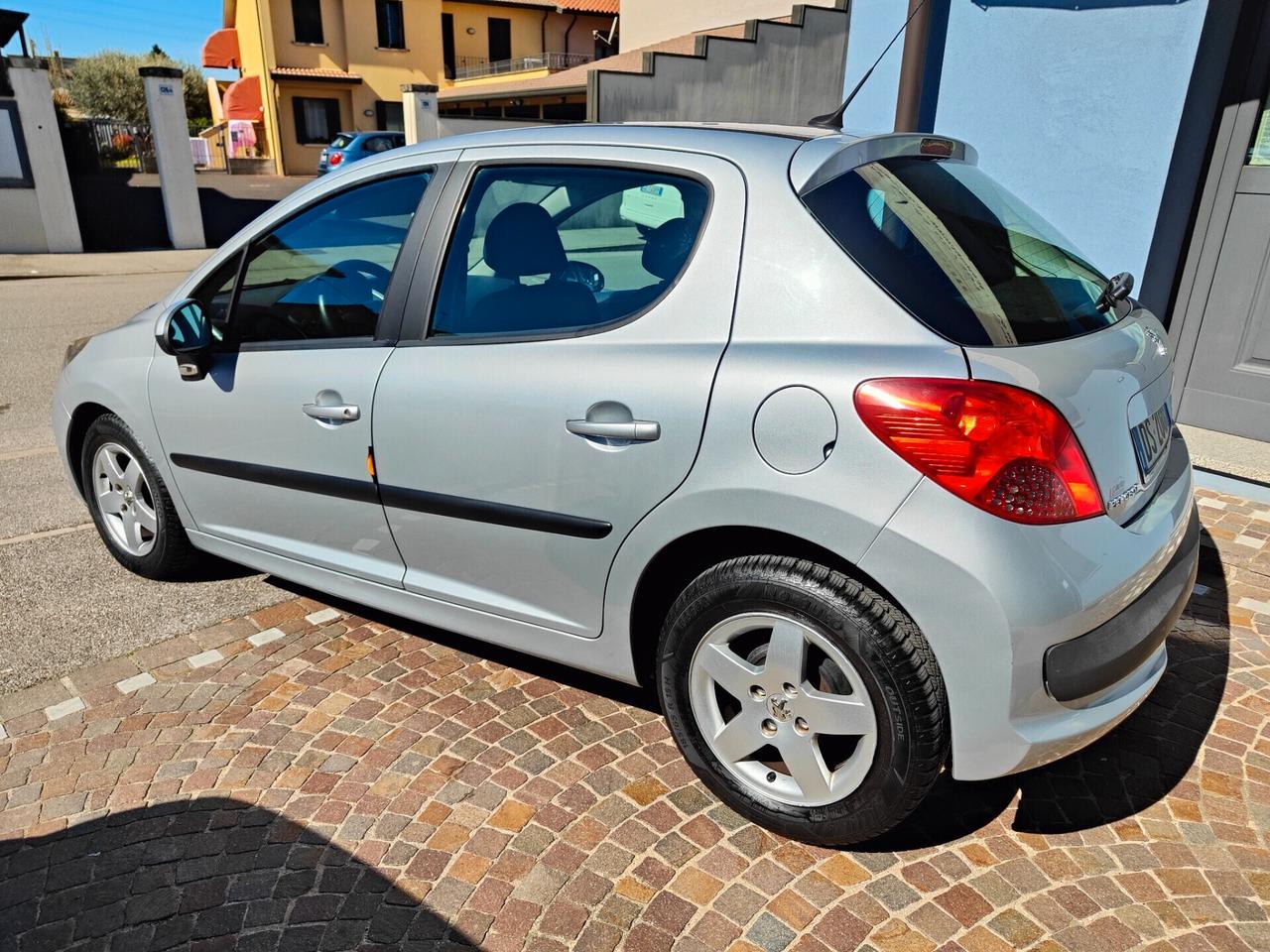 Peugeot 207 1.4 VTi 95CV 5p. X Line