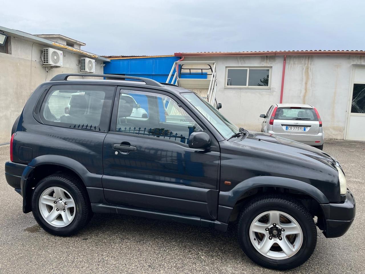 Suzuki grand vitara 3 P-2.0 td-4x4-2003