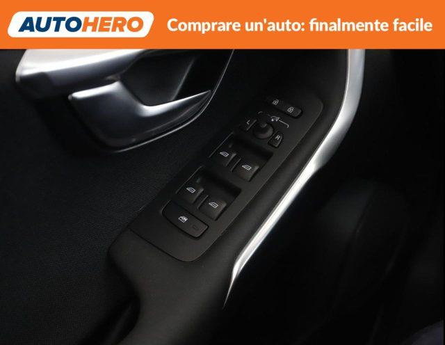 VOLVO V40 D2 Geartronic Momentum