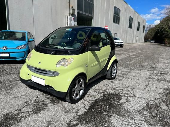 smart fortwo fortwo 700 coup�� passion (45 kW)