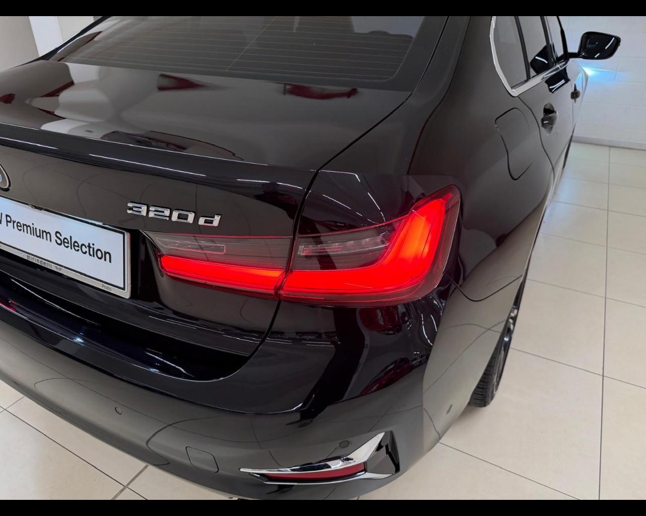 BMW Serie 3(G20/1-80/1) - 320d Luxury