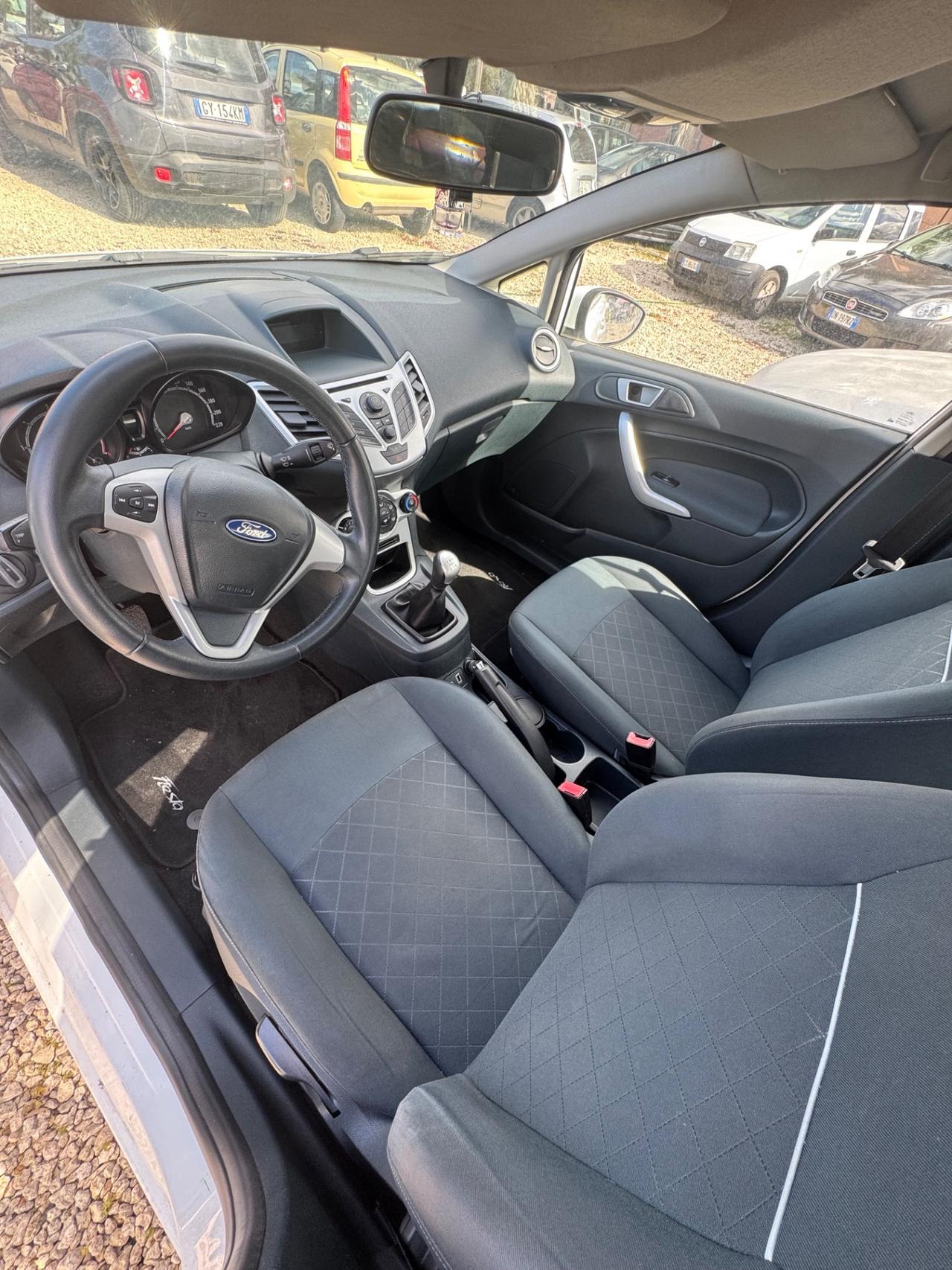 Ford Fiesta 1.4 TDCi 5p. Ghia