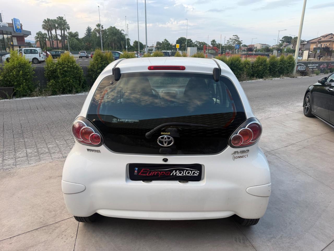 Toyota Aygo 1.0 12V VVT-i 5 porte Deep Ocean Connect