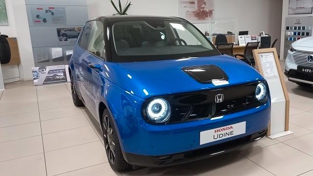 HONDA E ADVANCE 17