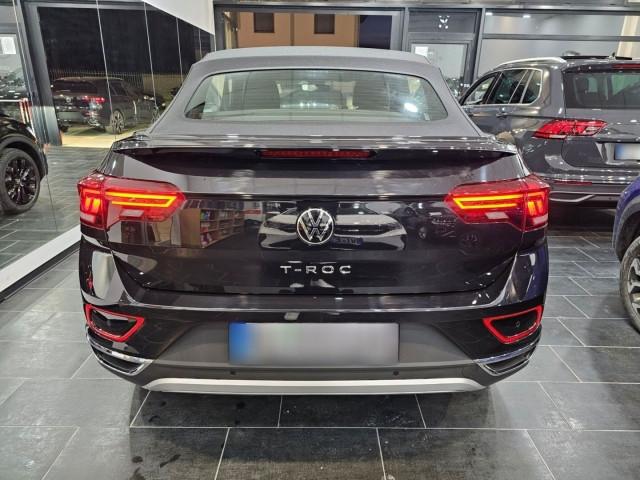 Volkswagen T-Roc 150 cv, C.18", Black Style Pack, Videocamera "Rear View", Supporto lombare, Navigatore "Discover Media", Frangivento, Fari Led Perfomance, Cruise Control Adattivo, Volante con Paddle