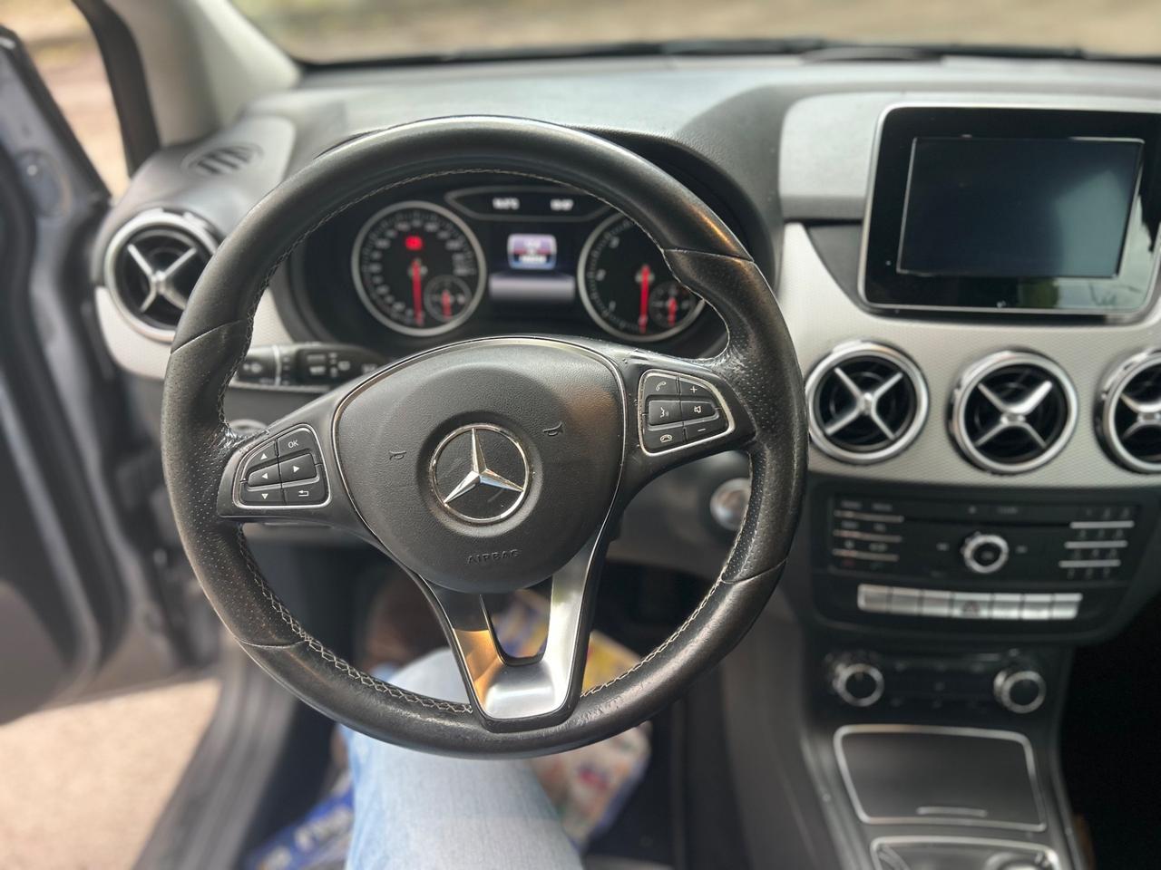Mercedes-benz B 200 d Sport