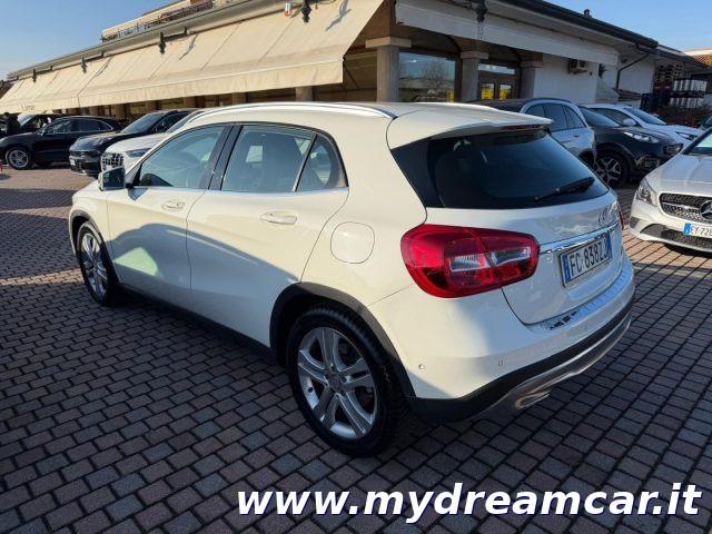 MERCEDES-BENZ GLA 180 d Automatic Sport