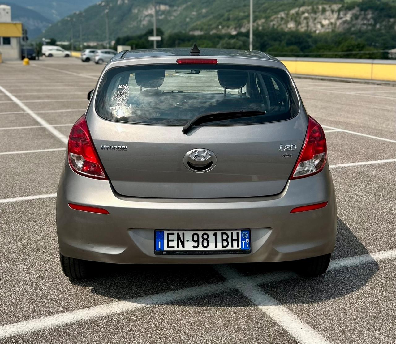 Hyundai i20 1.2 5p. Sound Edition Neopatentati