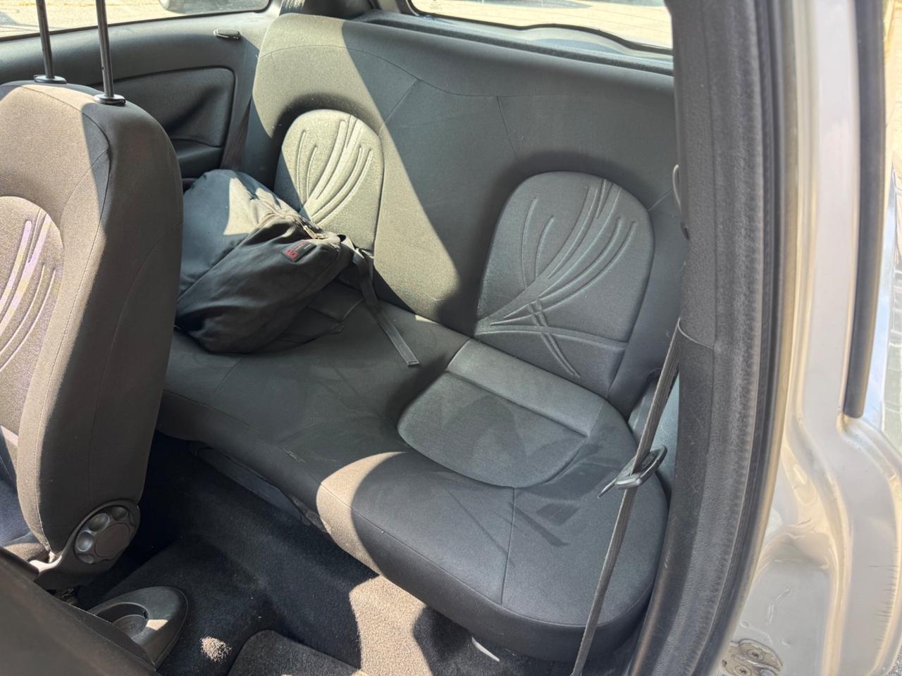 Lancia Ypsilon 1.2 69 CV Unyca