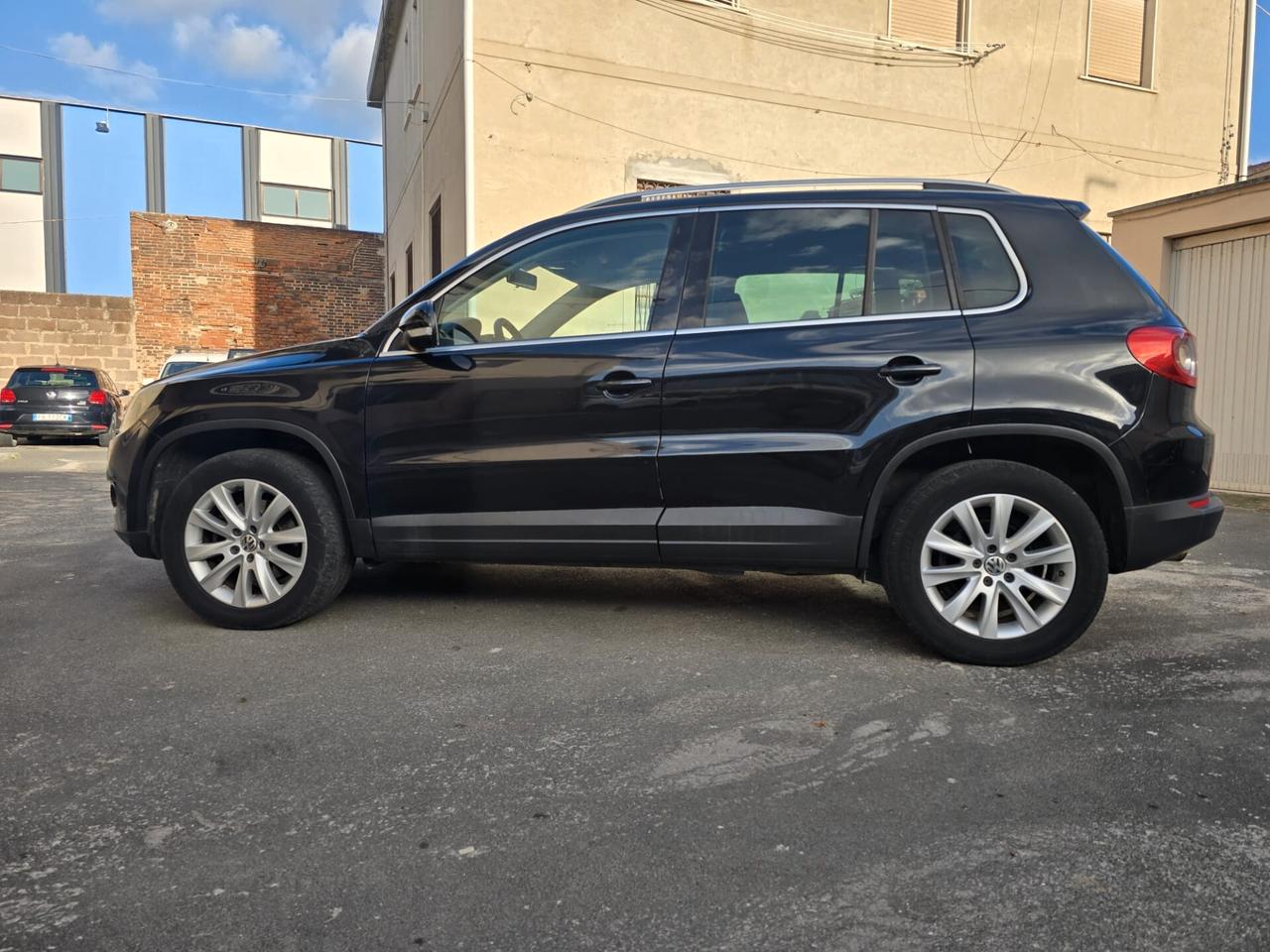 Volkswagen Tiguan 2.0 16V TDI DPF tiptronic Sport & Style (18°)