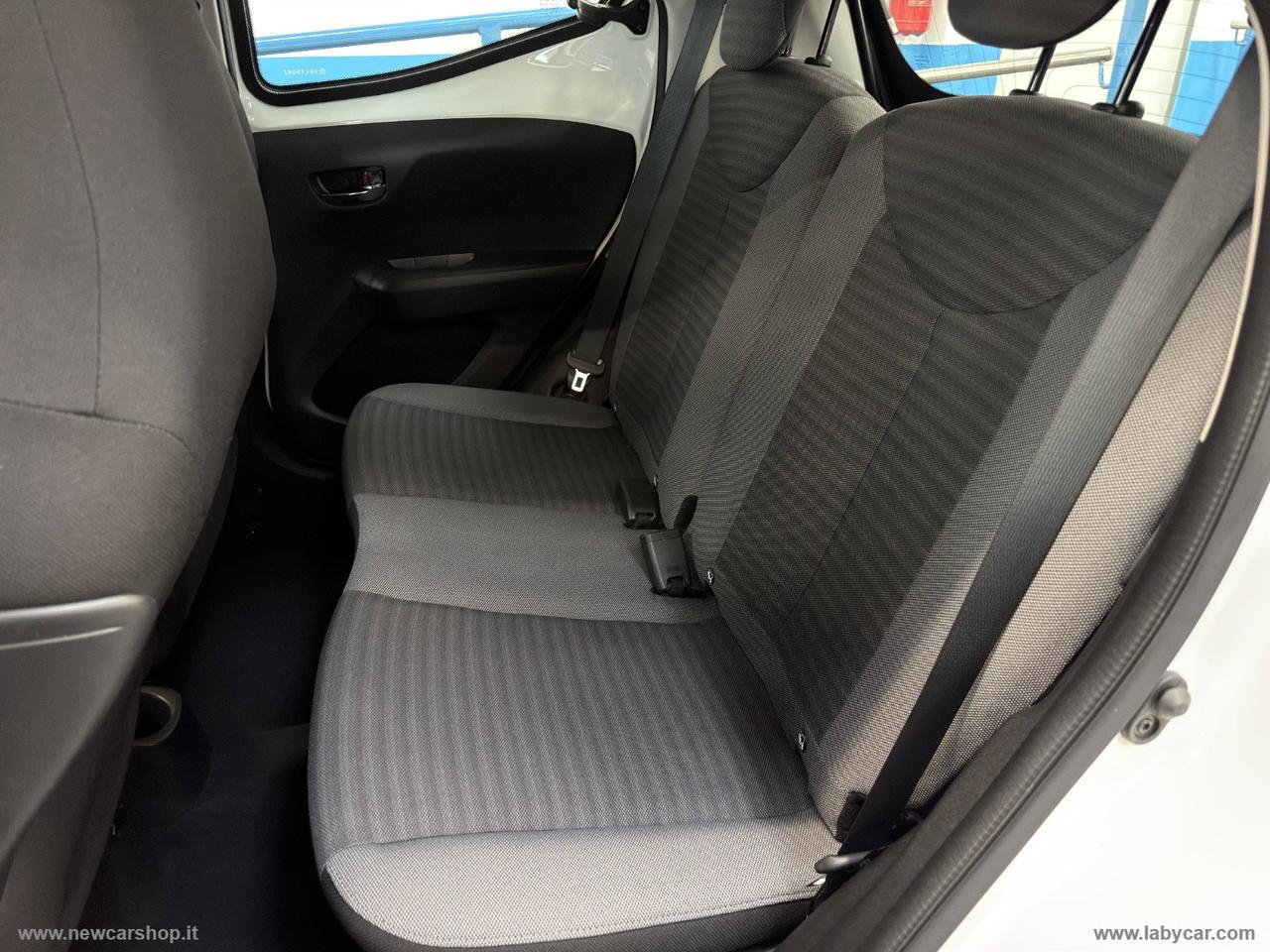 TOYOTA Aygo 1.0 VVT-i 72 CV 5p. x-play NEOPATENTATI