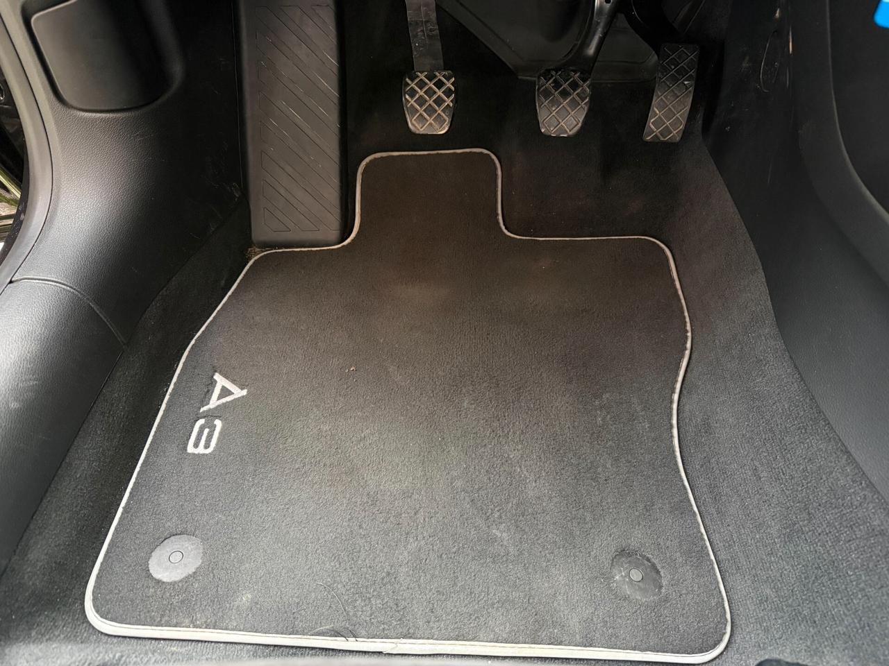 Audi A3 Cabrio 1.4 Sport, Tagl. ufficiali, alcantara, navigatore