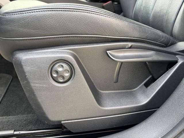 Audi Q2 30 TFSI Business Design CAM-NAVI-17"