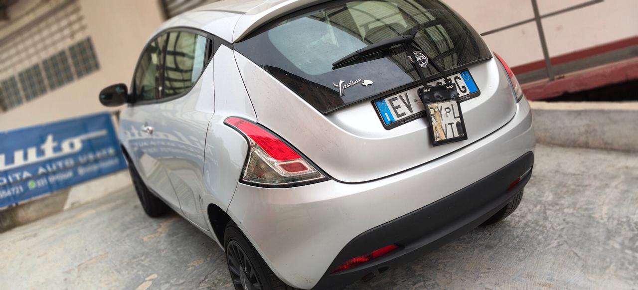 Lancia Ypsilon 0.9 TwinAir 85 CV 5p NP Gold