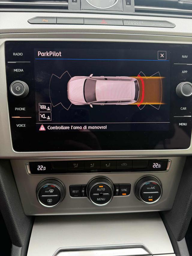 VOLKSWAGEN Passat Variant 1.6 TDI SCR DSG Business BMT