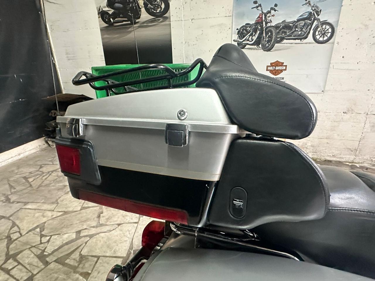 Harley-davidson FLHTCUI Ultra Classic Electra Glide 2003