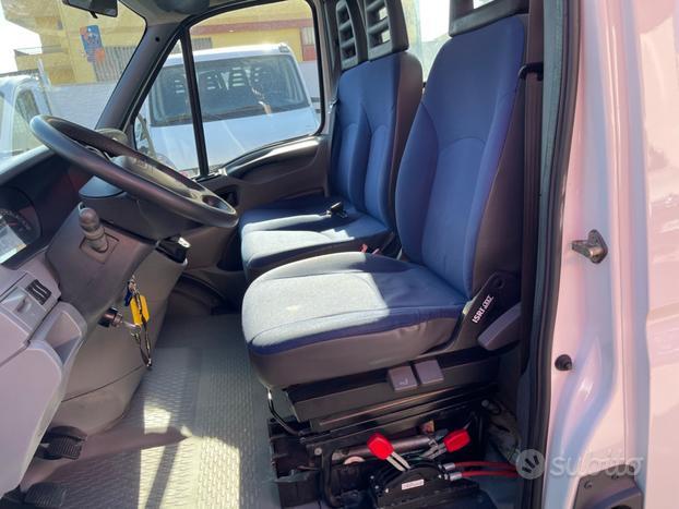 IVECO DAILY 35c13 RIBALTABILE TRILATERALE