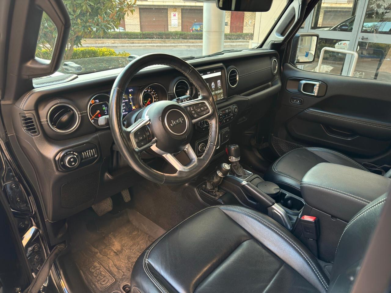 Jeep Wrangler 2.0 Turbo Sahara 272 cv