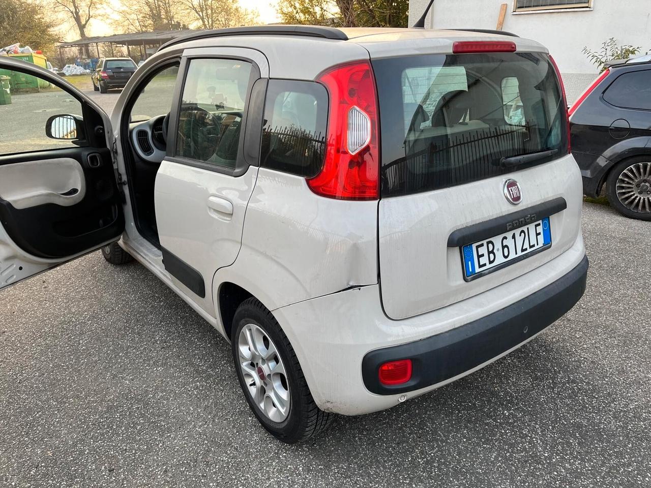 Fiat Panda 0.9 TwinAir Turbo S&S Lounge (cambio automatico roto)